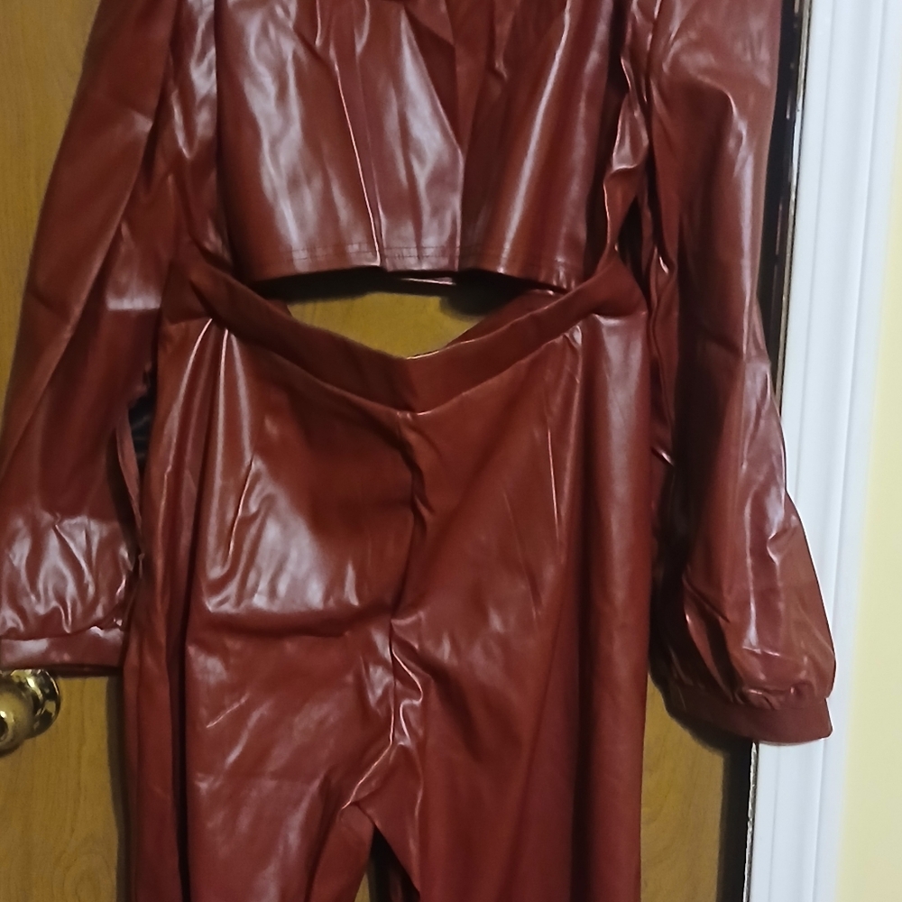 Casual and Fashionable Large Size Solid Color Round Neck Burgundy 2pcs Set